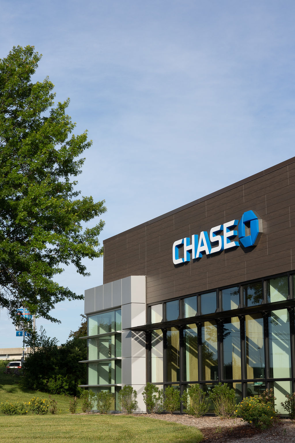 Chase Bank Zona Rosa - Monarch Home